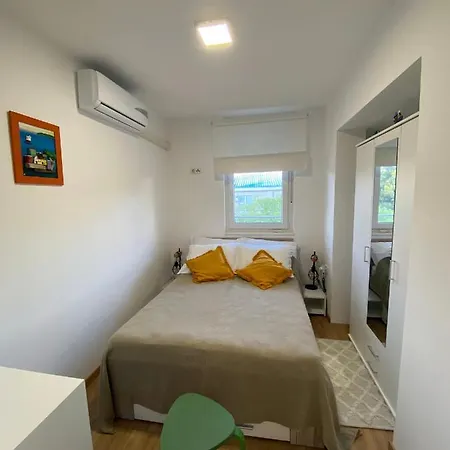 Apartment Grandpa Garo *