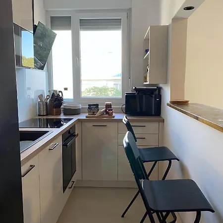 Grandpa Garo Apartment *